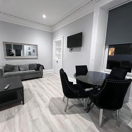 Lovely 4 Bedroom 2Nd Floor Walk Up Apartment Édimbourg Extérieur photo