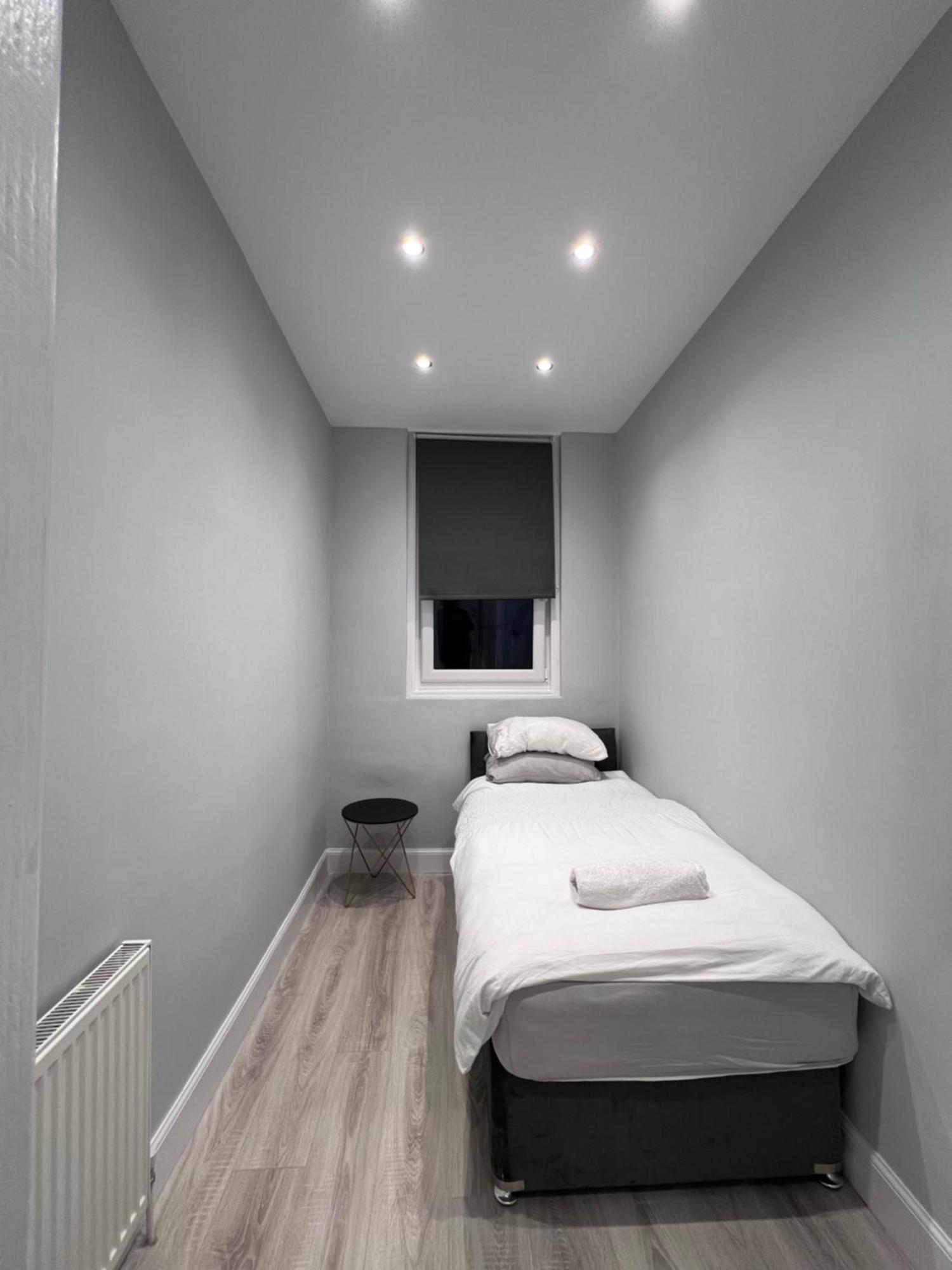 Lovely 4 Bedroom 2Nd Floor Walk Up Apartment Édimbourg Extérieur photo