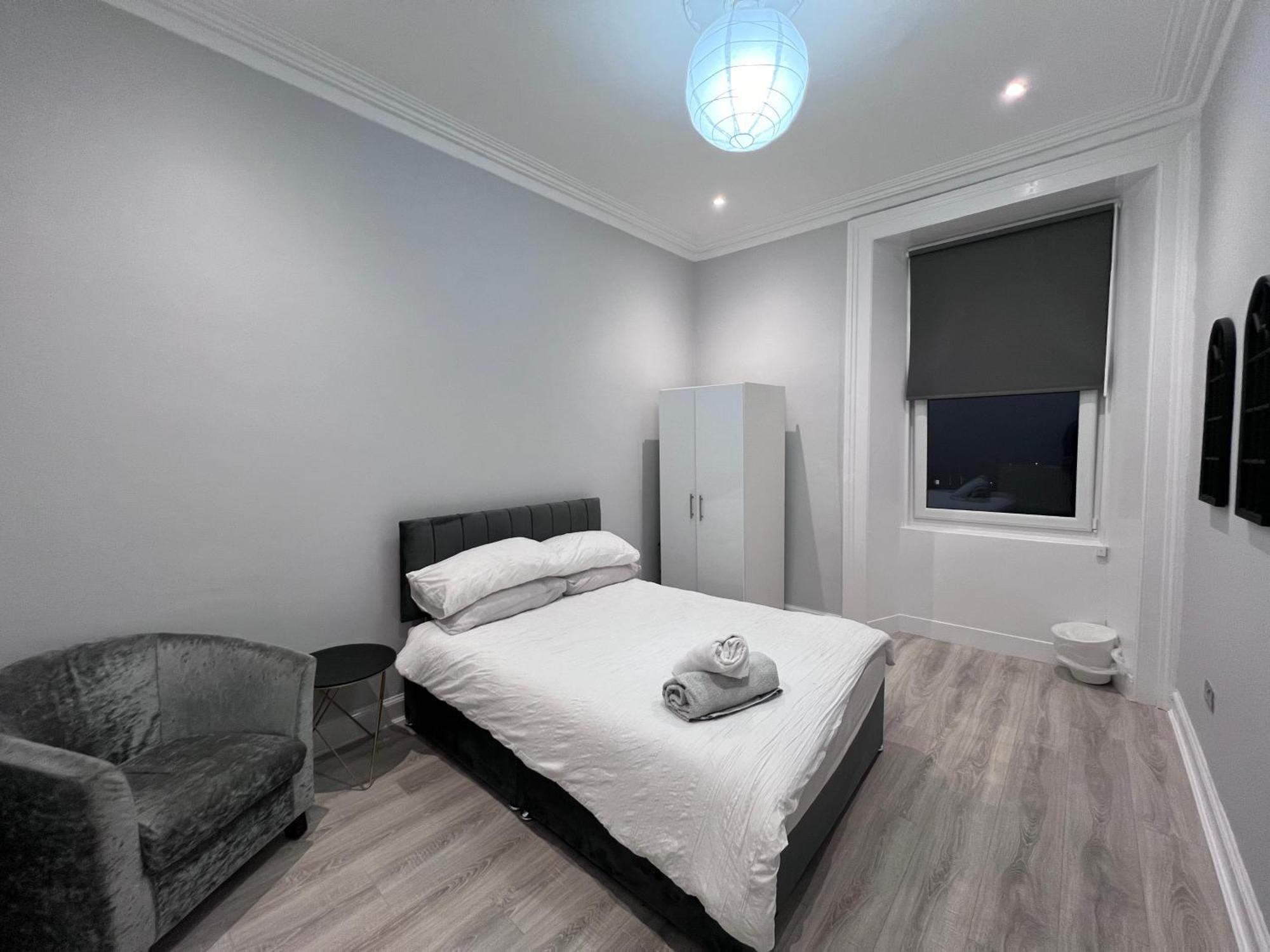 Lovely 4 Bedroom 2Nd Floor Walk Up Apartment Édimbourg Extérieur photo